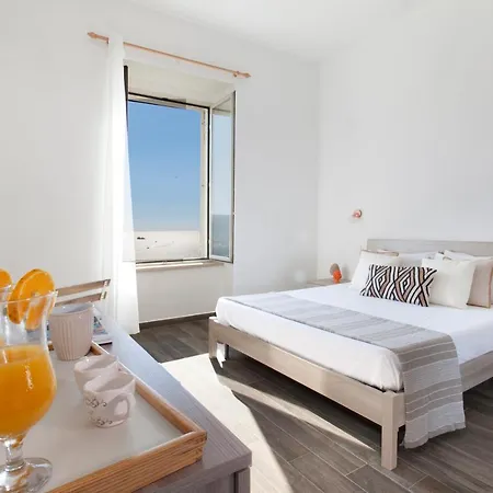Dreamers' Escape Apartment
