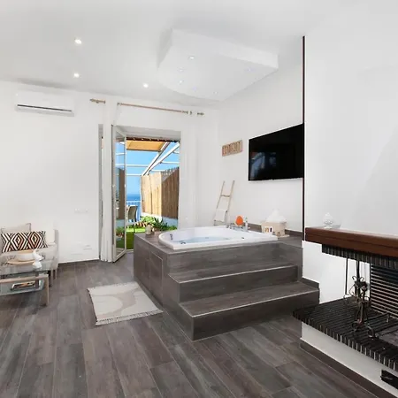 Dreamers' Escape Apartment